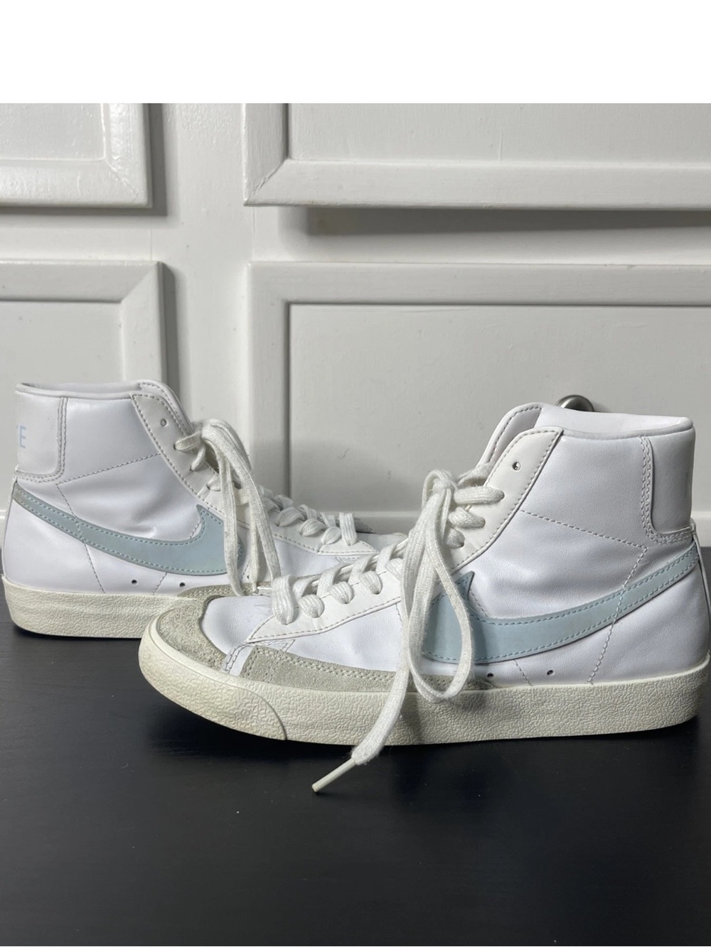 Nike Blazer Mid '77 Womens Size 7.5 Men White Athletic Lifestyle Shoes Sneakers